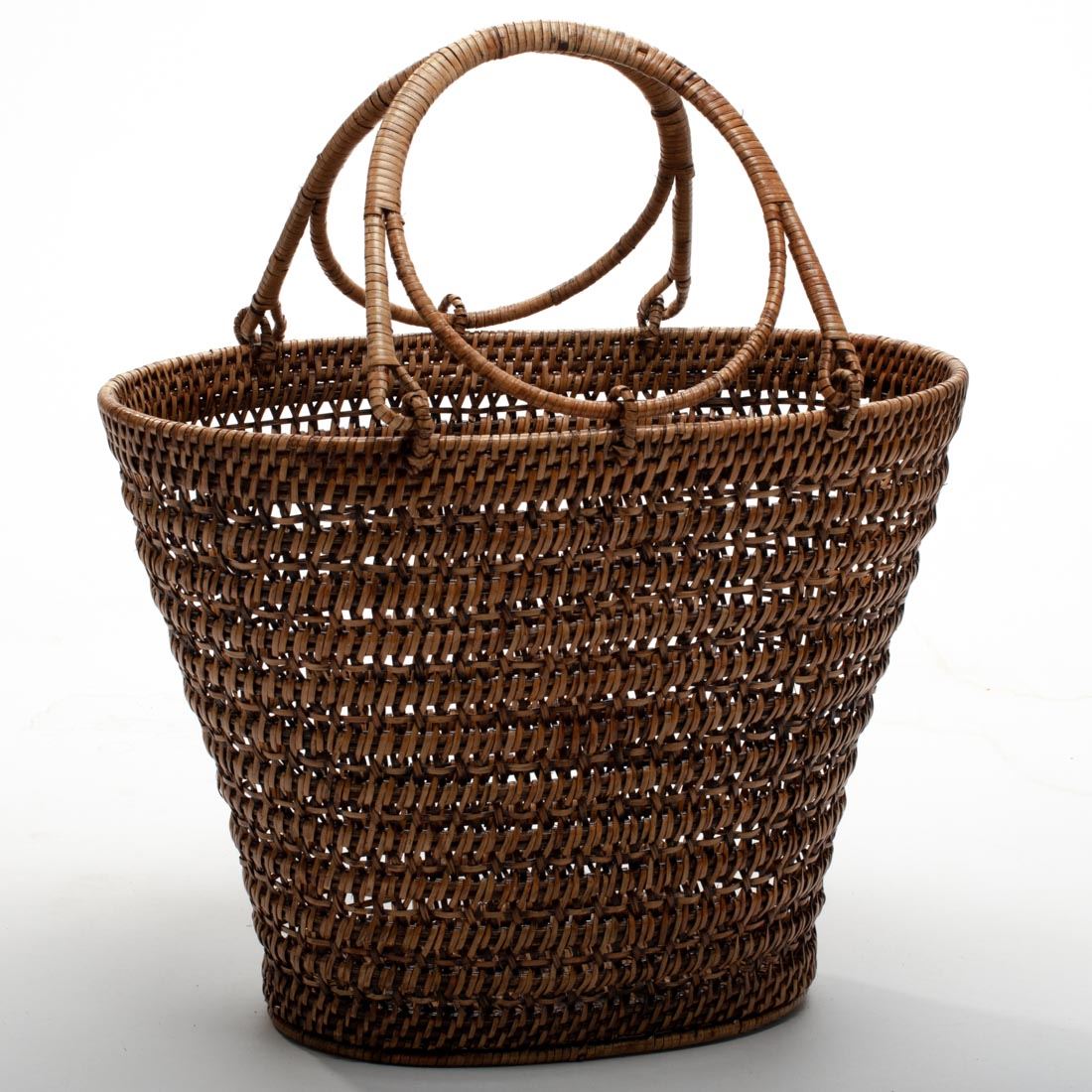 This handmade rattan bag is a piece of natural elegance! 37х20х28 cm