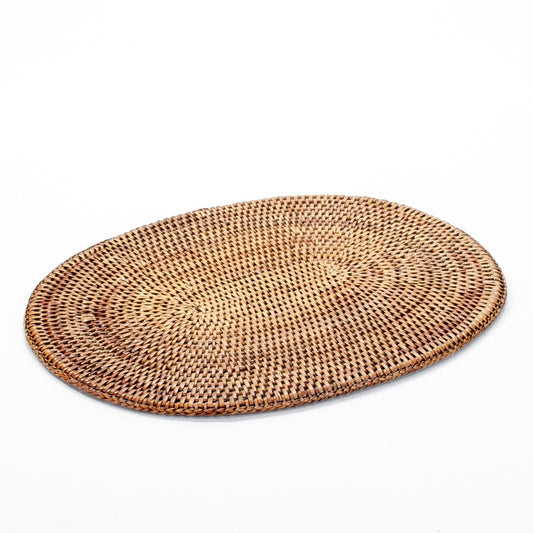 Hand-woven rattan oval placemat: antique elegance for your table