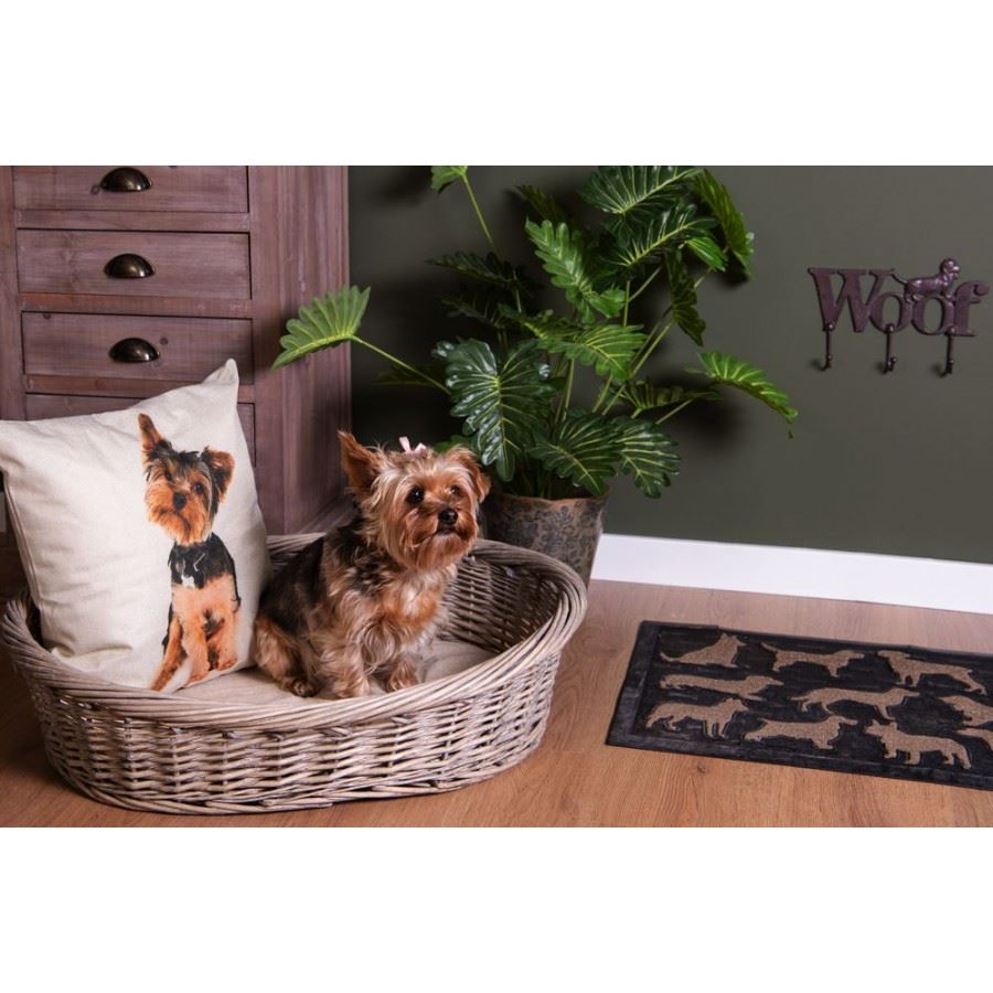 Cozy rattan dog house for home