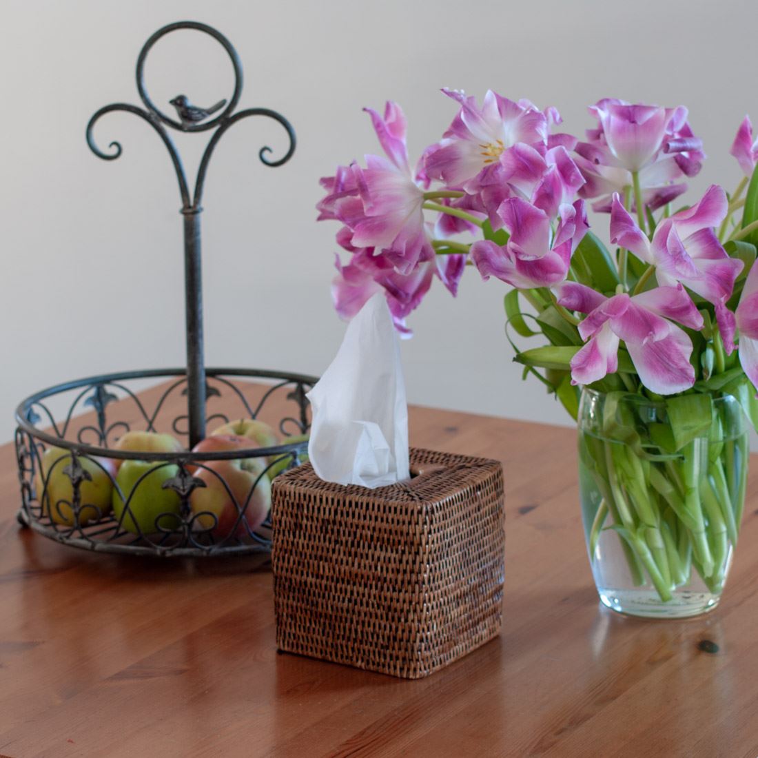 Handwoven Rattan Napkin Holder – Rustic Tabletop Accent, 15x15x15 cm