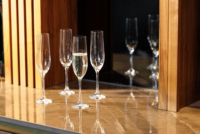 Mikasa Treviso Lead-Free Crystal 4-Piece Champagne Flute Set, Gift Boxed