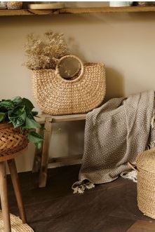 Woven Straw Tote – Chic & Versatile Summer Bag