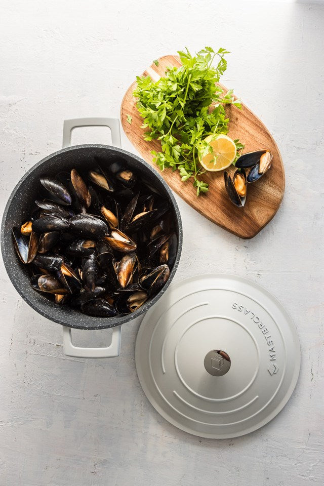 MasterClass Cream pan, 4 L, MCMCRD24CRE