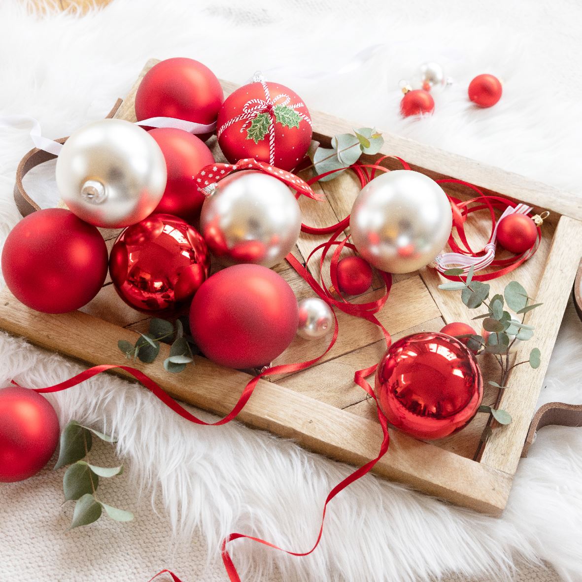 Set of glass balls for Christmas tree Red, 6