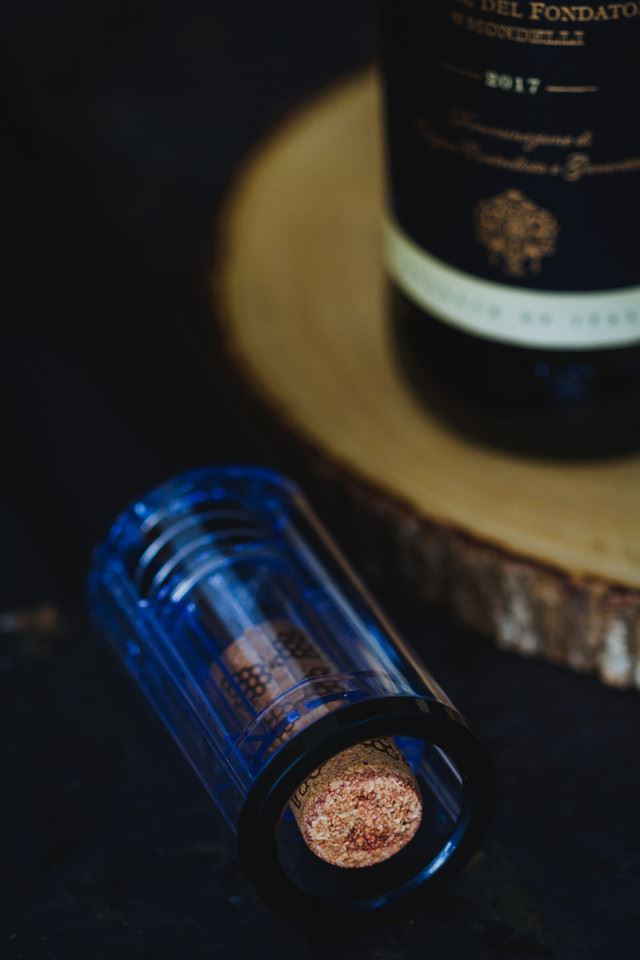 Sleek Electric Corkscrew Wine Opener
