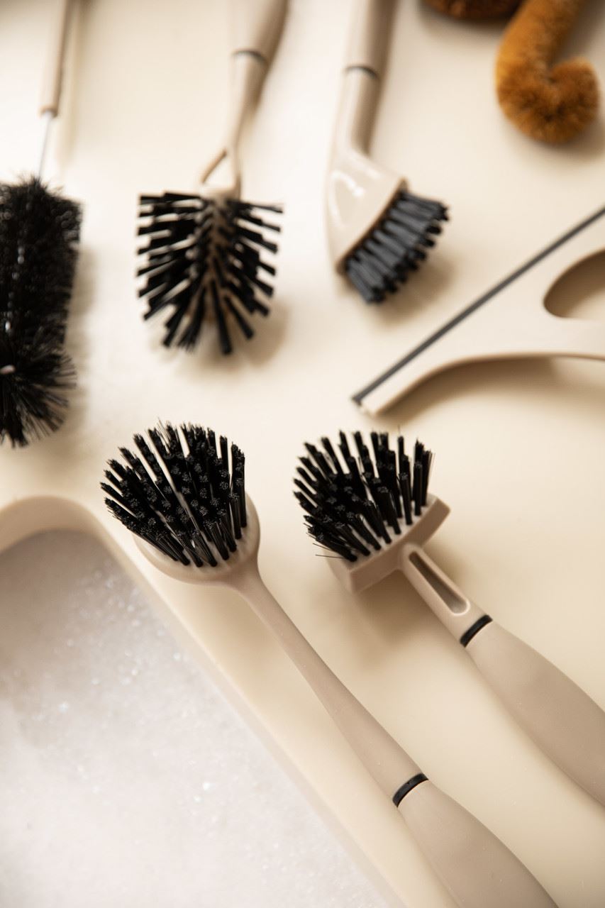 Eco-Friendly Coconut & Bamboo Dish Brush