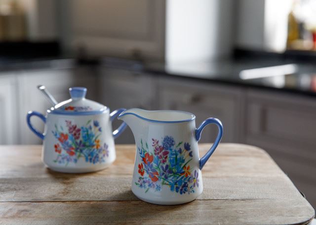 London Pottery Viscri Meadow milk jug, 250 ml, LPVMJUGPUR